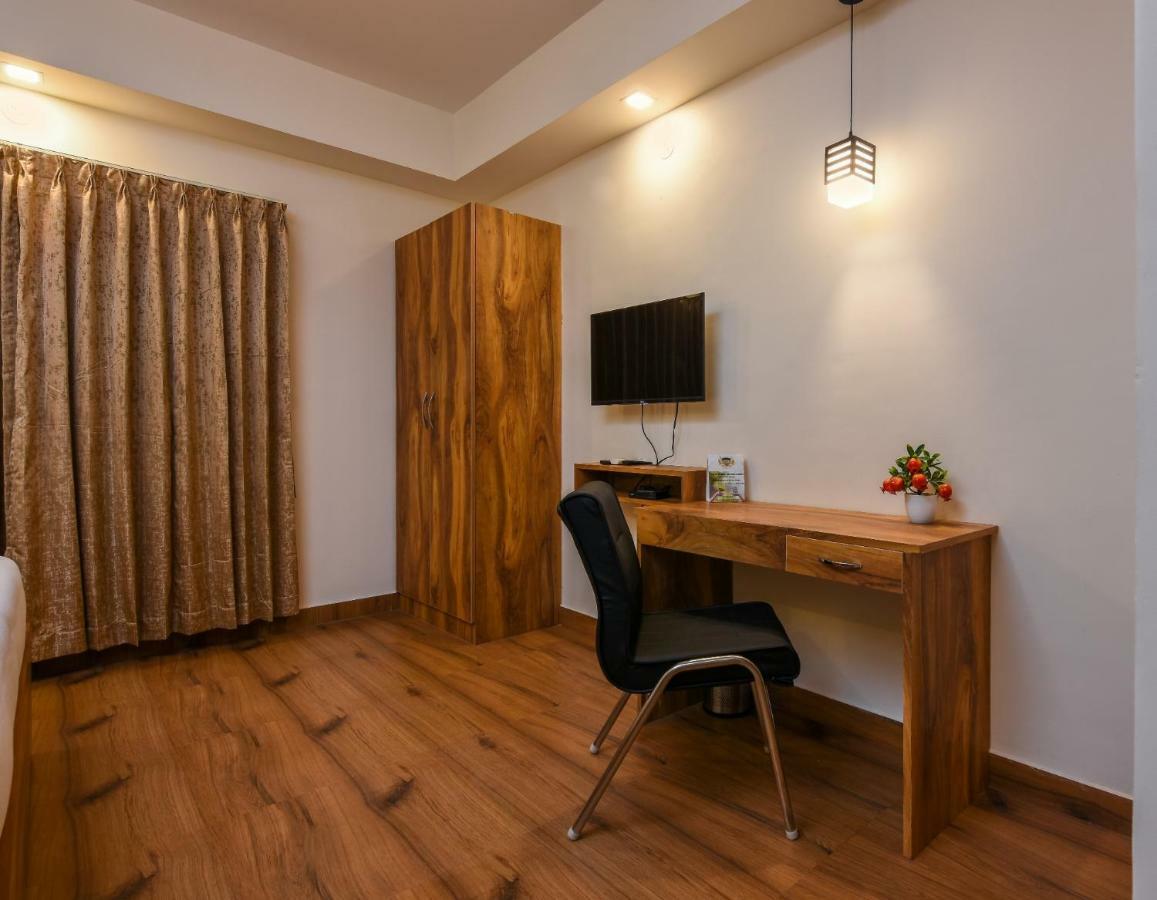 Kensington Suites Bangalore Esterno foto