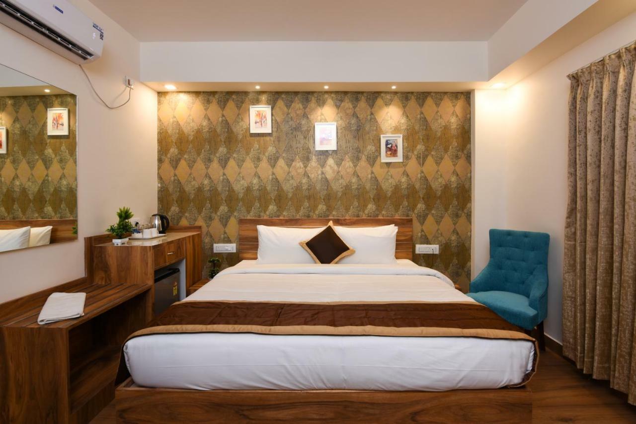Kensington Suites Bangalore Esterno foto